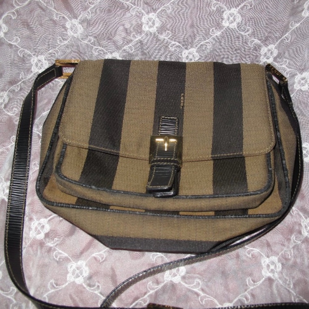 ❤️Authentic FENDI Pequin Flap Canvas Leather Shoulder CrossBody Bag Purse